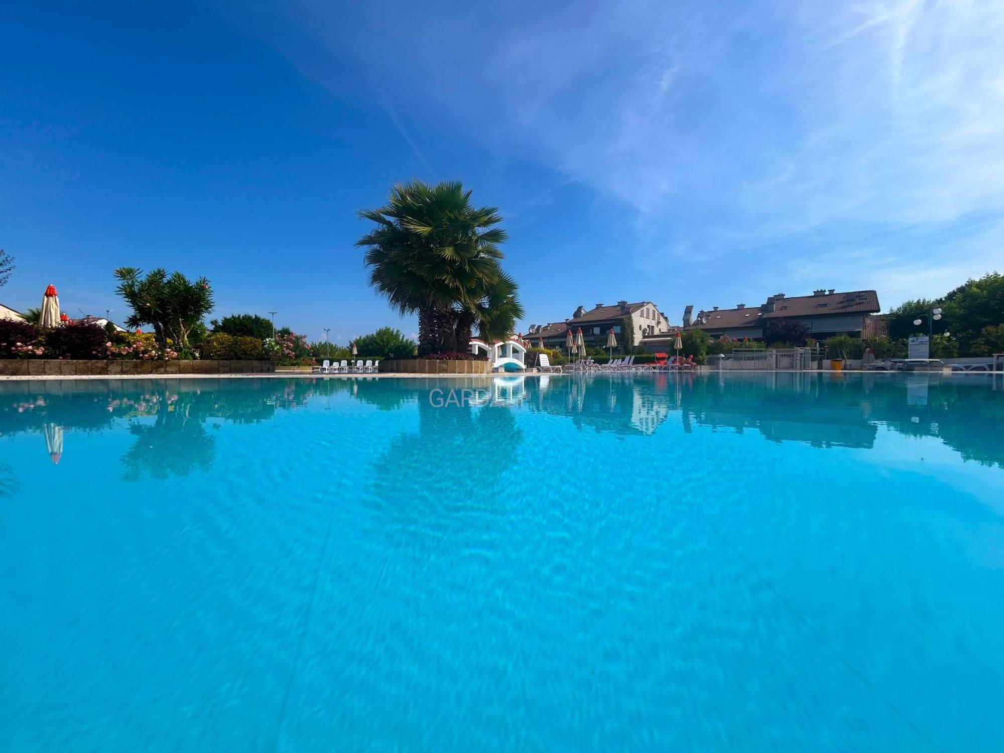 Perla Apartment - 3 Piscine E Un Bar - Desenzano Desenzano del Garda Ngoại thất bức ảnh
