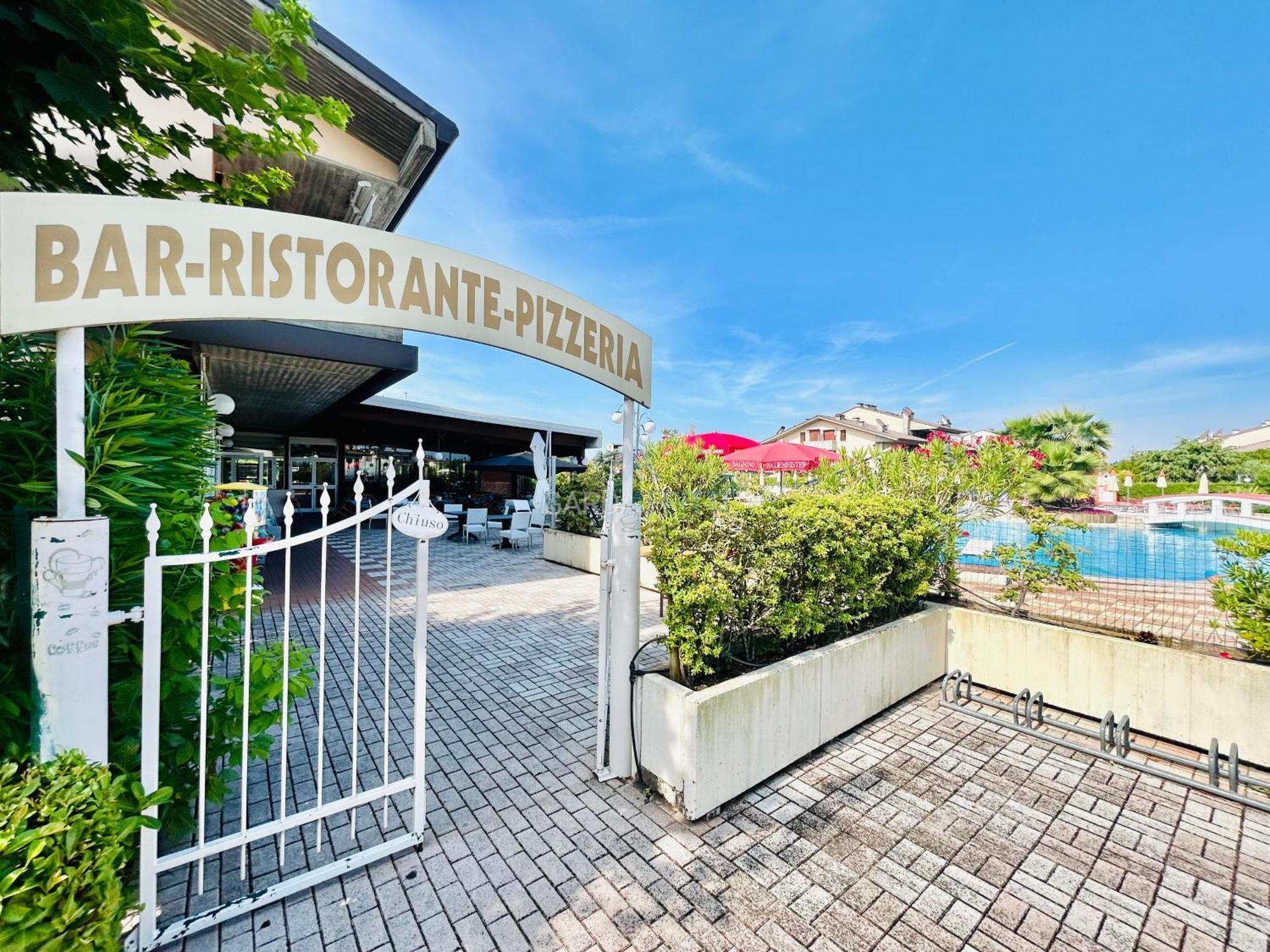 Perla Apartment - 3 Piscine E Un Bar - Desenzano Desenzano del Garda Ngoại thất bức ảnh