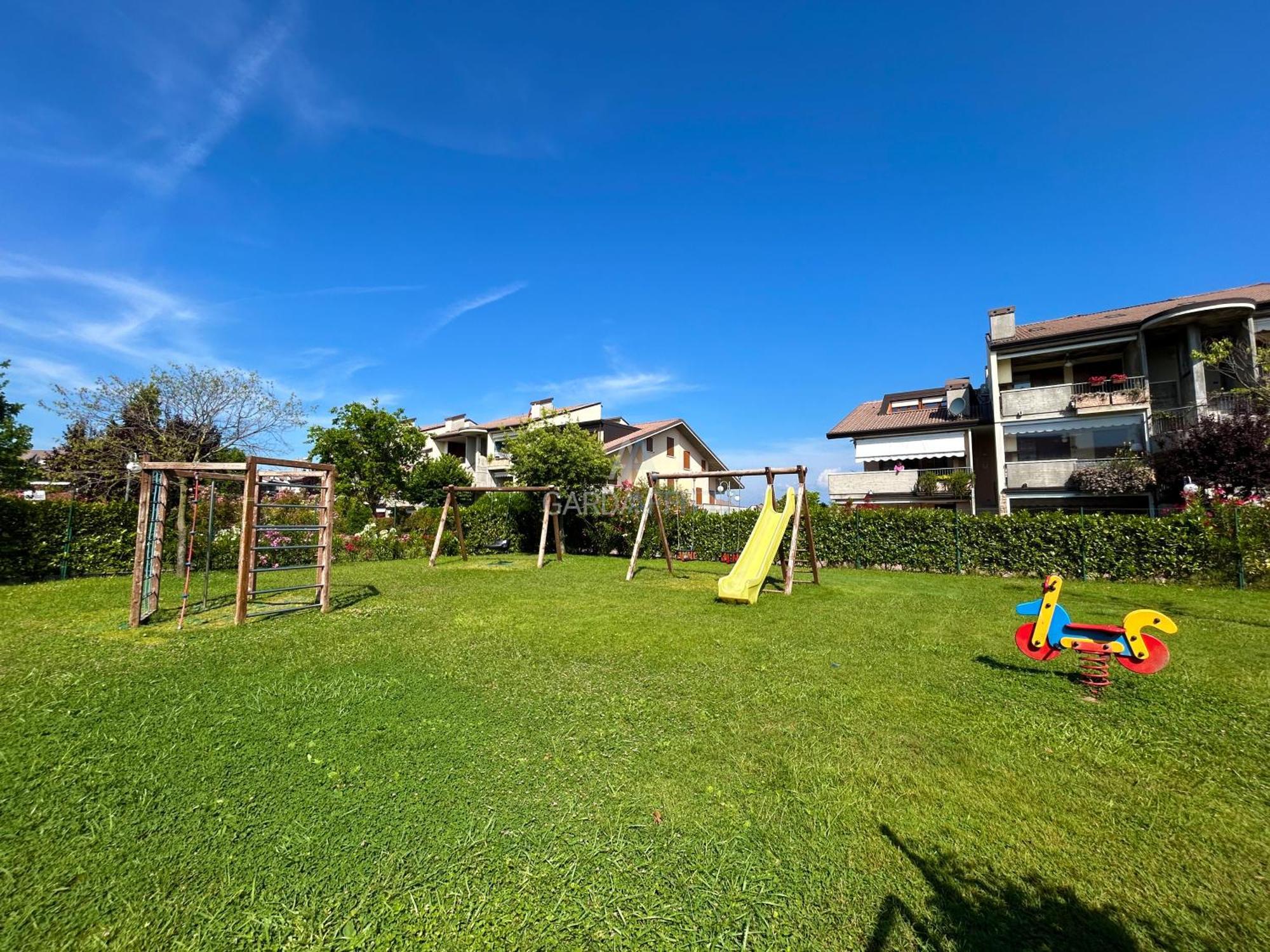 Perla Apartment - 3 Piscine E Un Bar - Desenzano Desenzano del Garda Ngoại thất bức ảnh