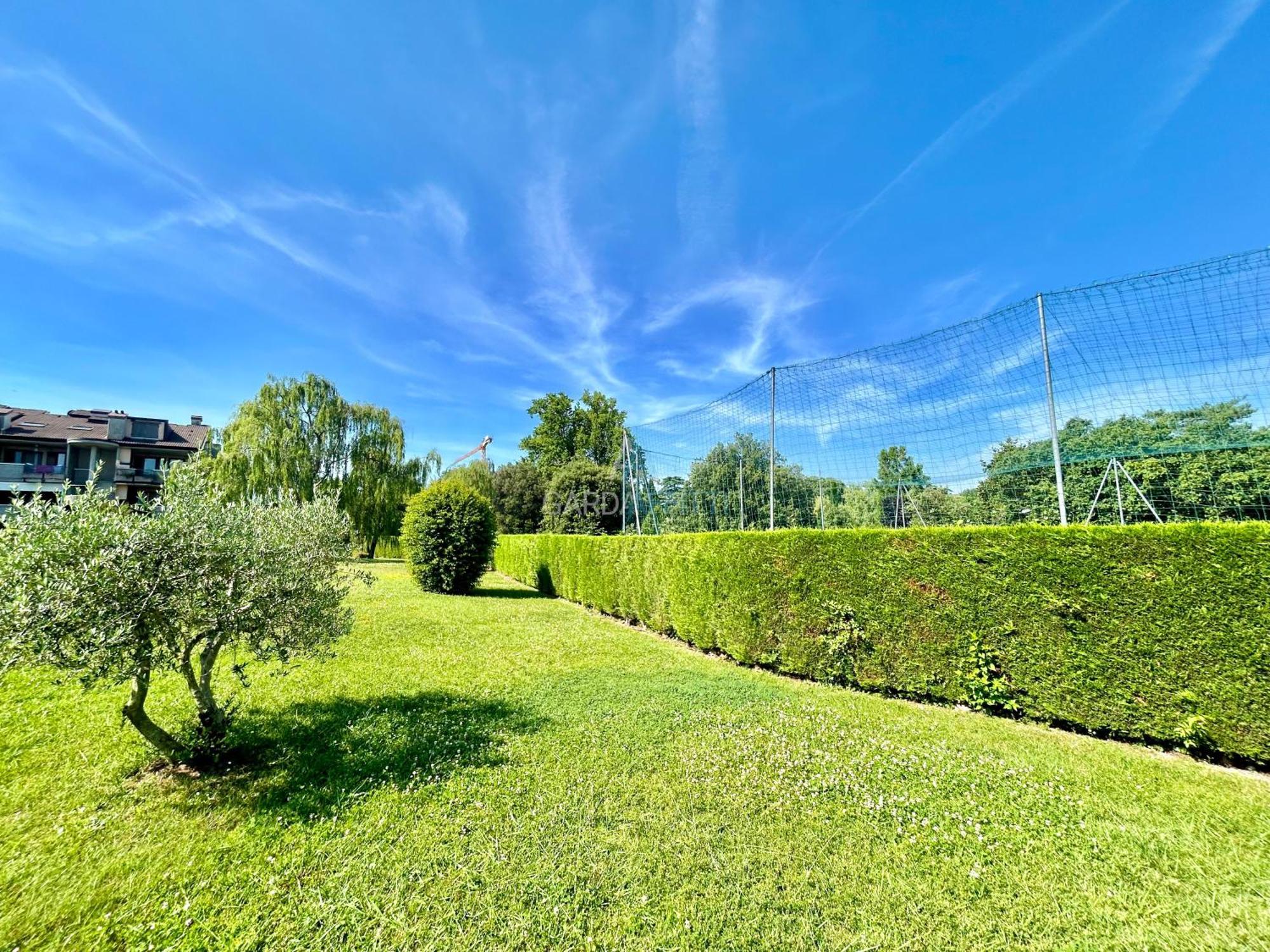 Perla Apartment - 3 Piscine E Un Bar - Desenzano Desenzano del Garda Ngoại thất bức ảnh